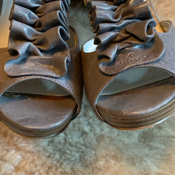 Madden Girl heels with ankle buckle - Picture 6 of 6